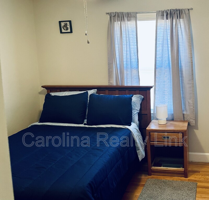 Charlotte House: Weststone Drive