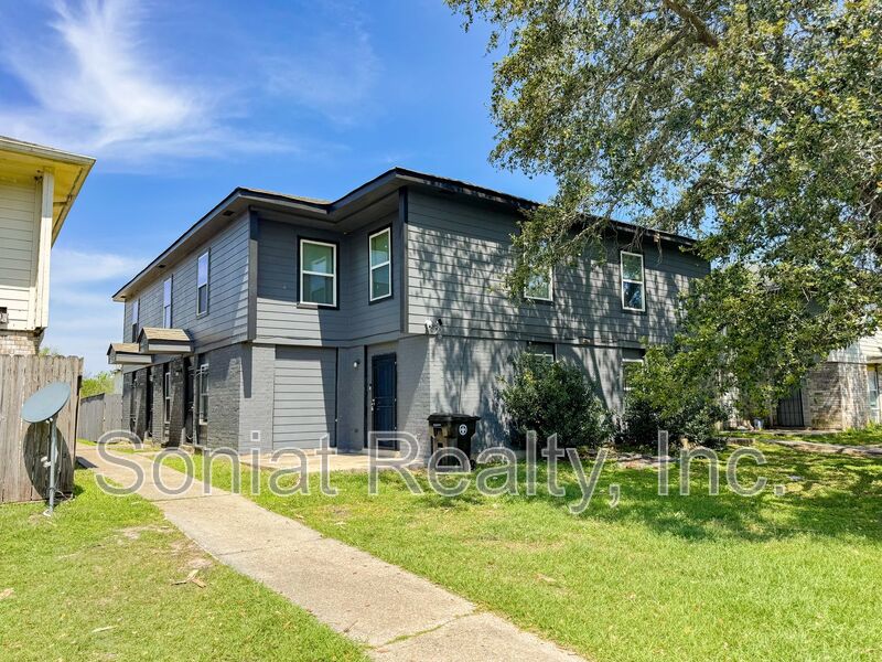 New Orleans Condo: 7721 S. Coronet Court