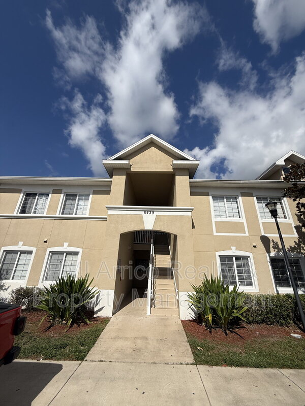 Riverview Condo: 6439 Cypressdale Drive