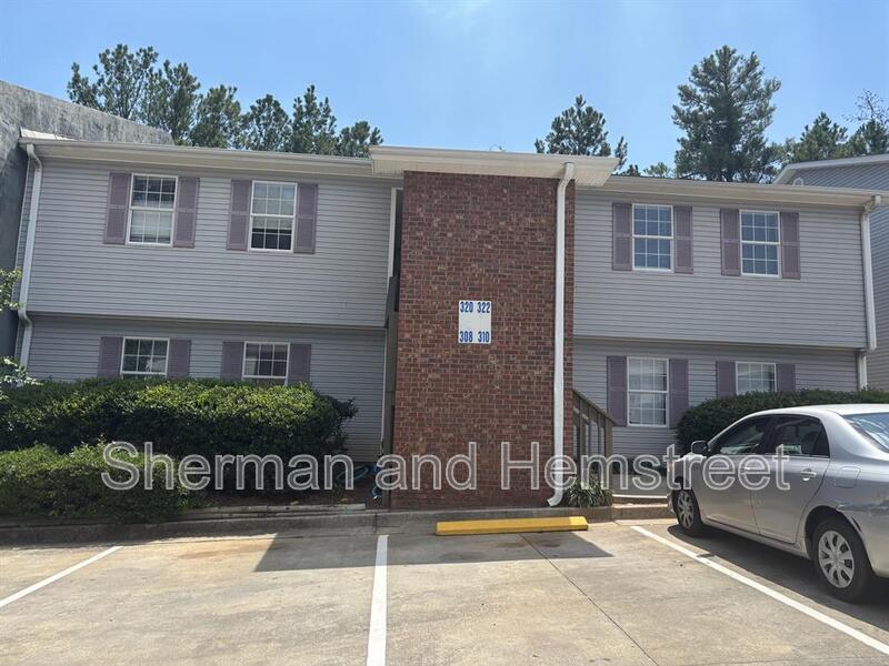 Evans Apartment: Commons Drive
