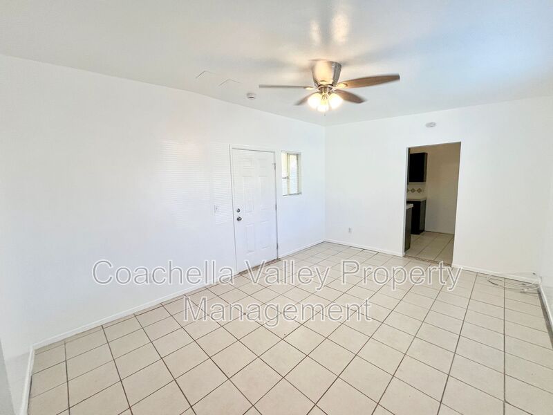 Cathedral City House: 31822 Avenida El Pueblo