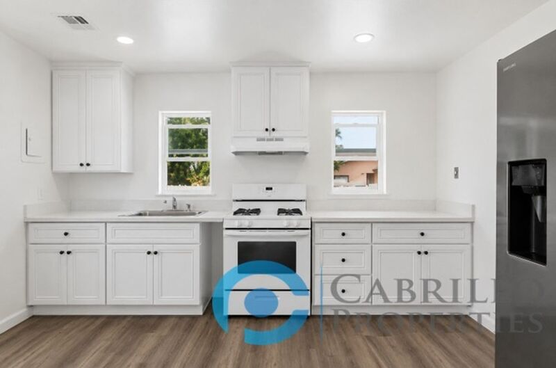 National City Condo: 2933 Prospect Street