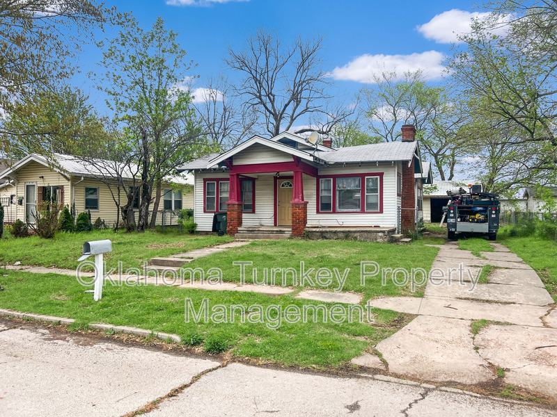 Okmulgee House: 1203 W 5th St.