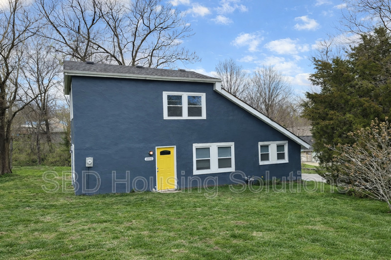 Independence House: 1000 S Savage St.