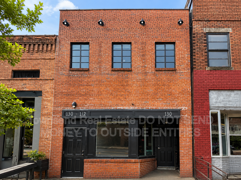 Fayetteville House: 130 Person St.
