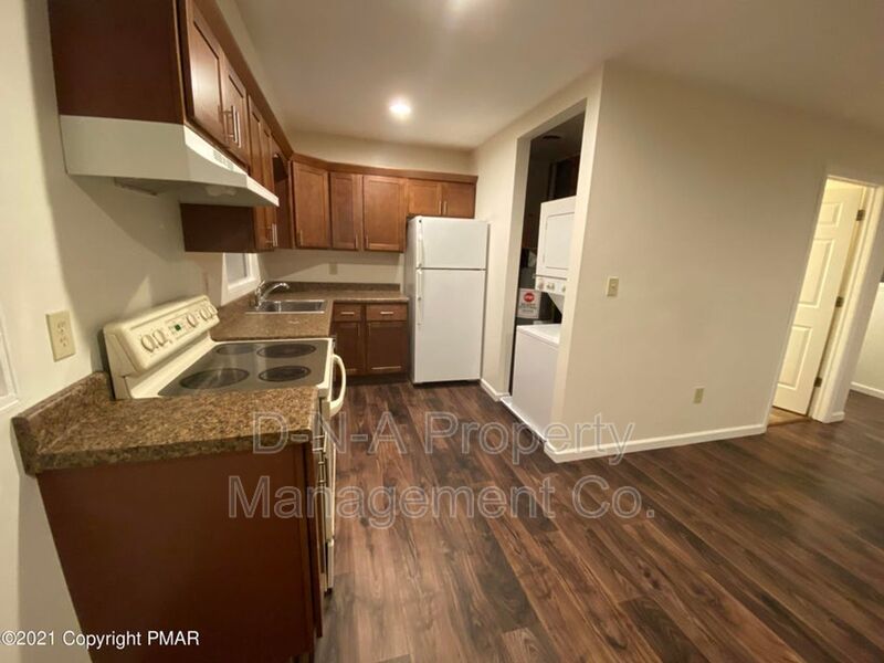 Stroudsburg House: 145 N 5th St