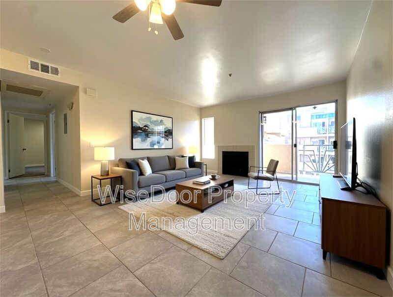 Santa Ana Condo: 450 E. 4th St.