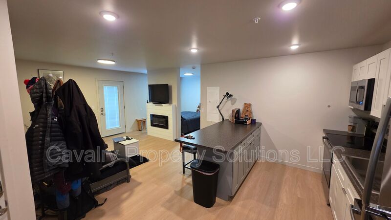 Duluth House: 1221 Commonwealth Avenue