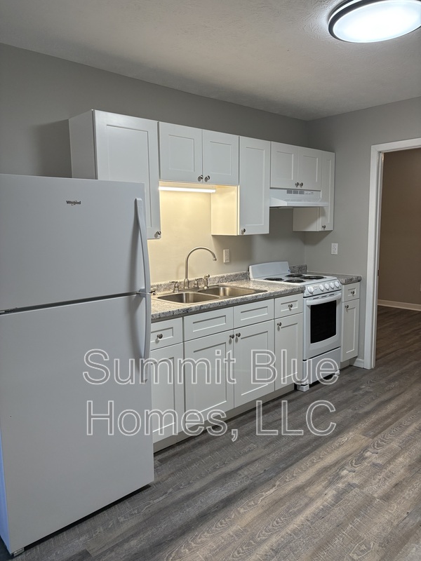 Kingsport Condo: 3953 Kent St