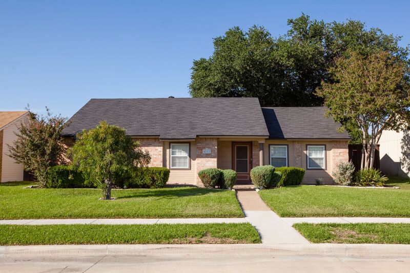 The Colony House: 5713 Baker Drive