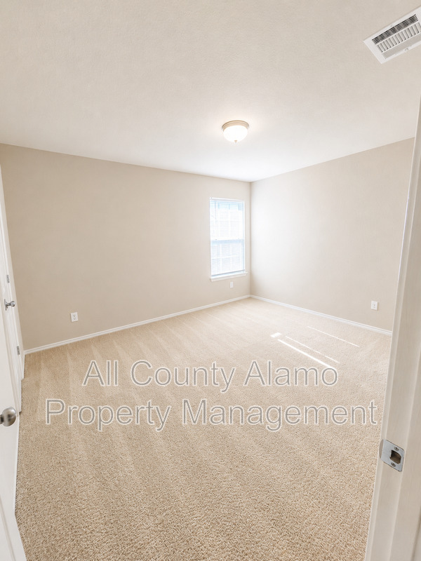Main Rental Photo 17