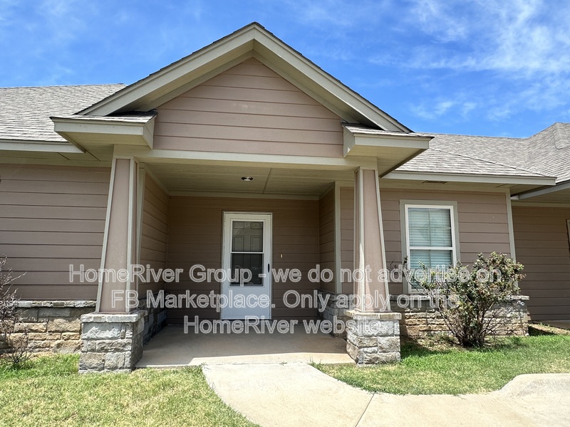 Oklahoma City Condo: 1031 SW 92nd St