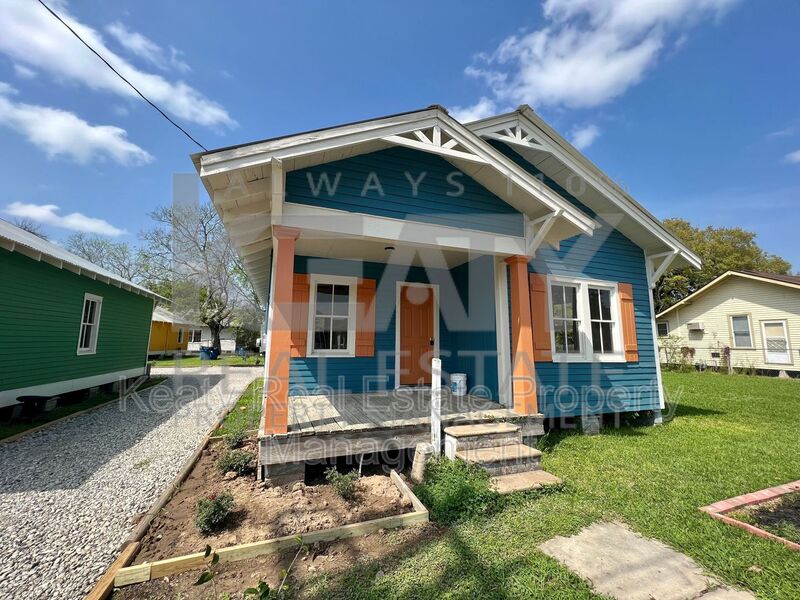 Lafayette House: 510 Lamar Street