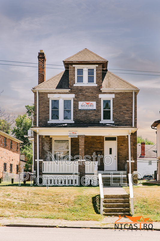 Columbus House: 363 E 12th Avenue