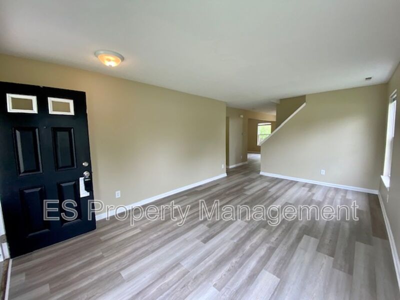 Wonderful 4 Bedroom 2.5 Bathroom Two Story Home in Lawrence! - Photo 6