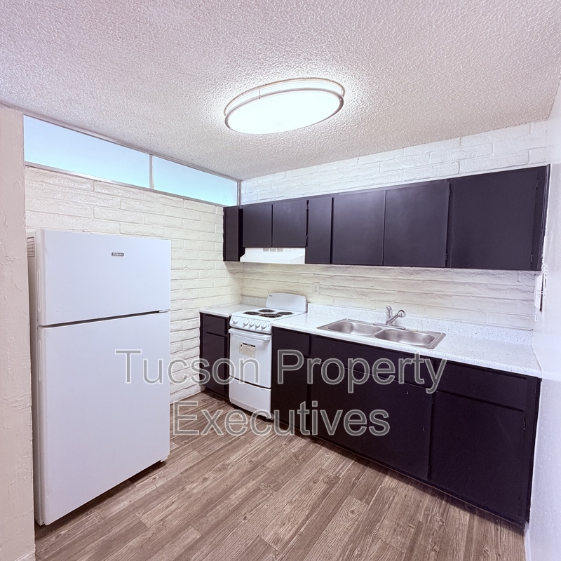 Tucson Condo: 20 North Leonora Avenue - 207