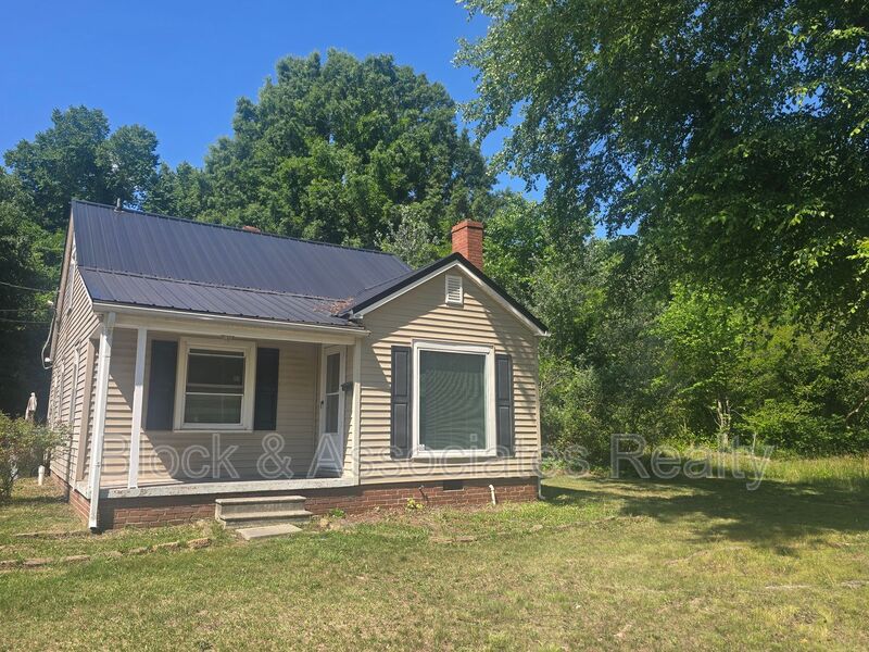 Archdale House: 330 Stratford Rd