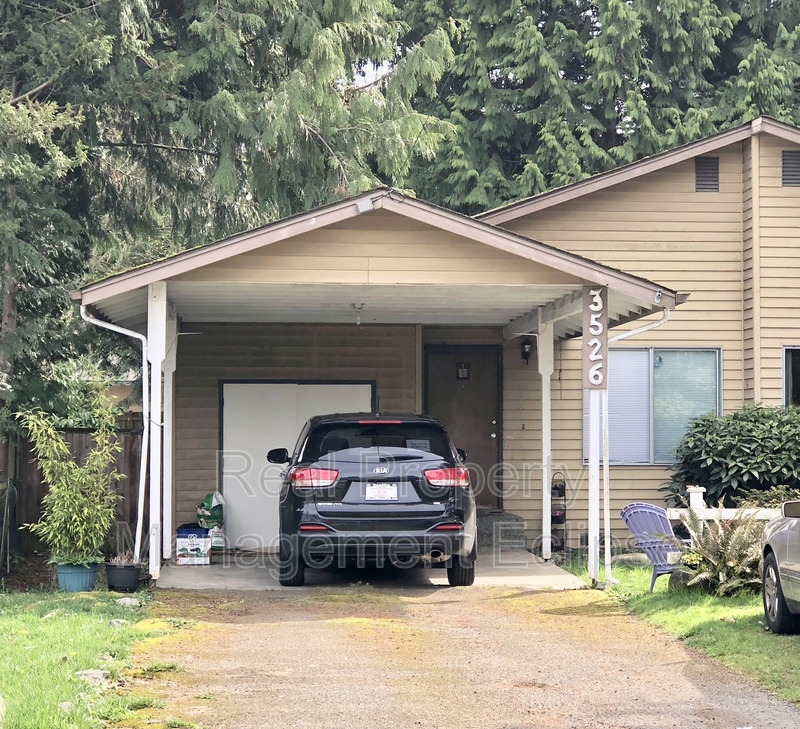 Lynnwood House: 3526 132nd St. SW