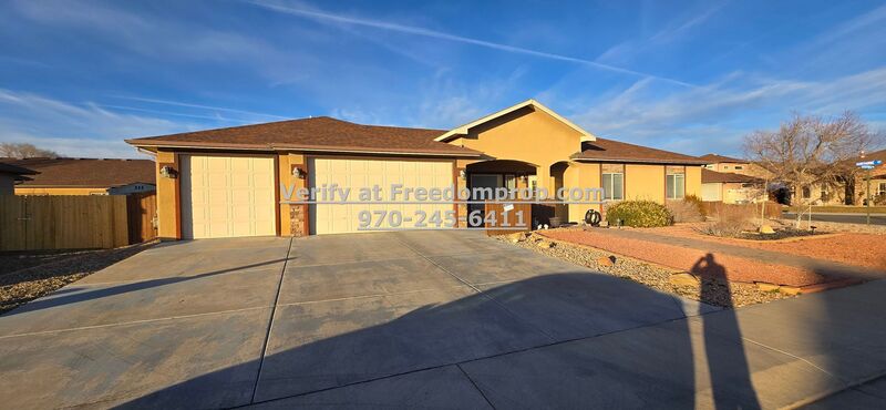Fruita House: 1187 Cherrywood Avenue