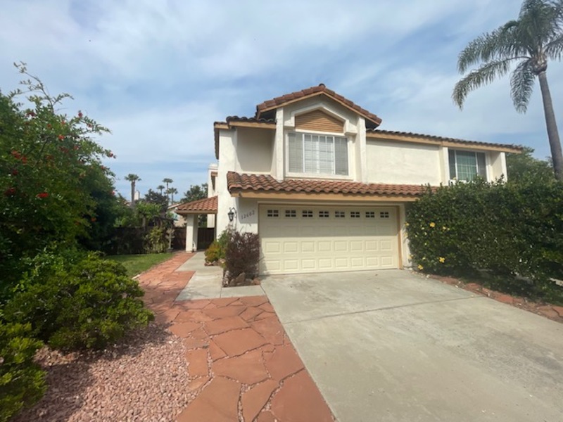 San Diego House: 12602 Creekwood Court