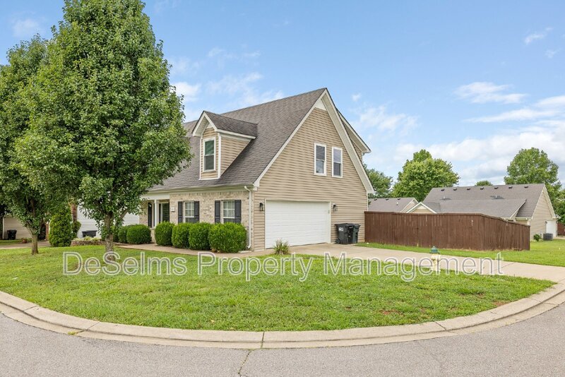 Murfreesboro House: 873 Maricopa Drive
