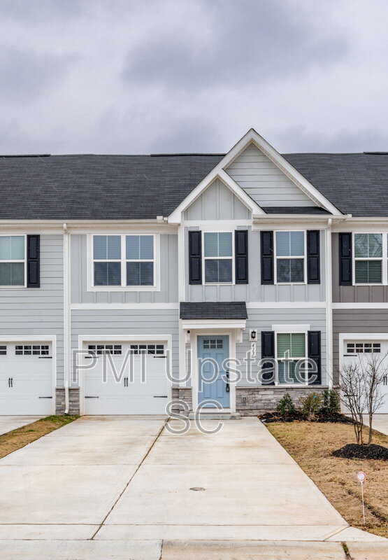 Anderson Townhome: 413 Camarillo Ln