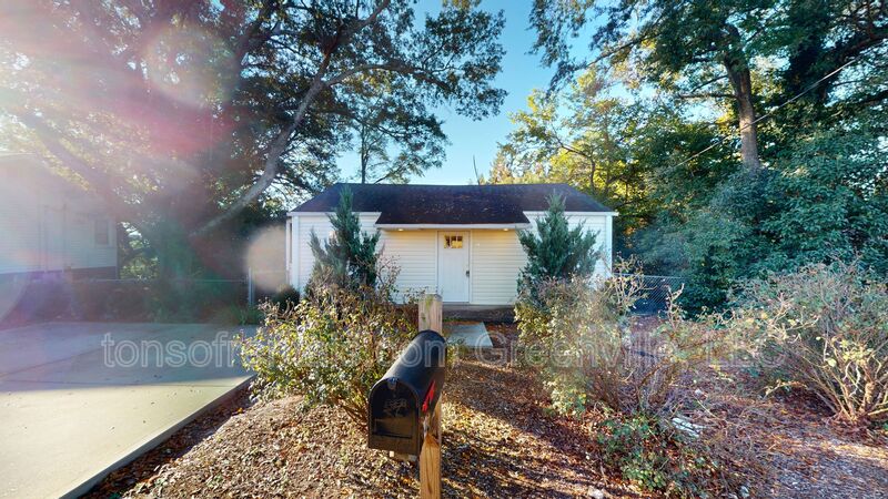 Greenville House: 4 Traynham Street