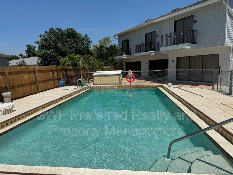 Cape Coral Condo: 4318 Southeast 5th Avenue