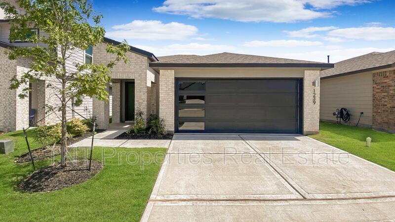 College Station House: 1239 Amistad Loop