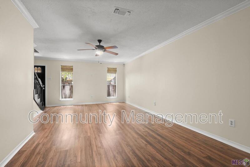 Baton Rouge House: 4365 Jefferson Woods Dr