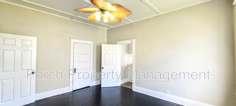 Pensacola Condo: 215 W Belmont St