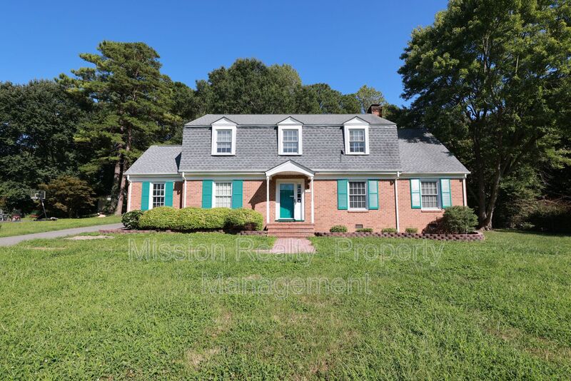 Henrico House: 1519 Chauncey Ln
