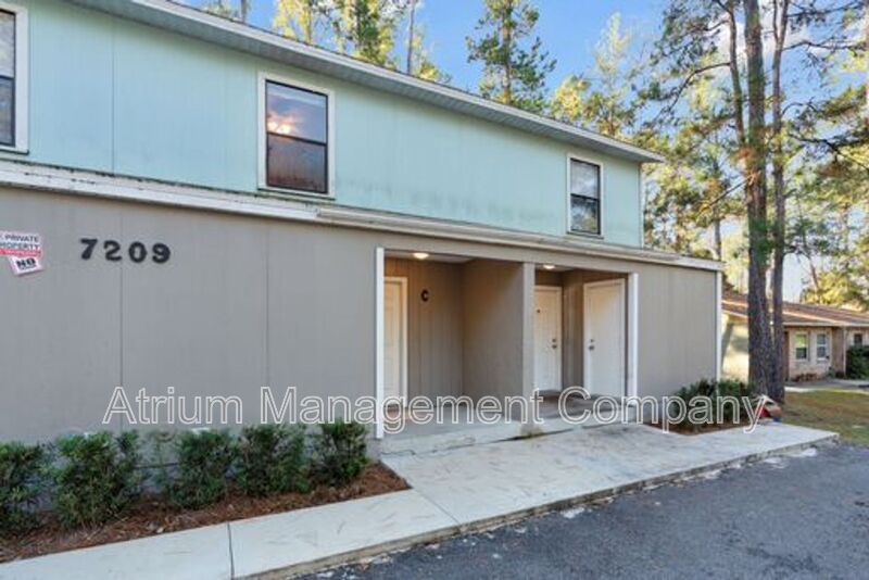 Gainesville Townhome: 7209 SW 45th Pl