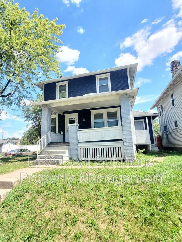 Columbus Condo: 488 Woodbury Ave