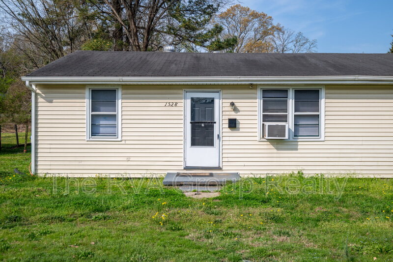 Petersburg Condo: 1528 Lincoln Street