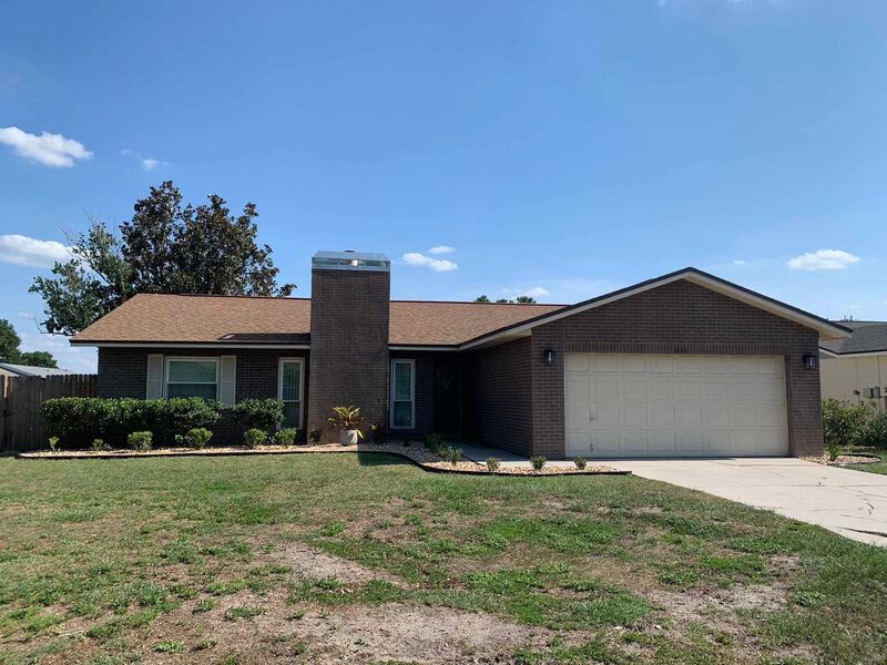 Lakeland House: 3842 Featherwood Trail