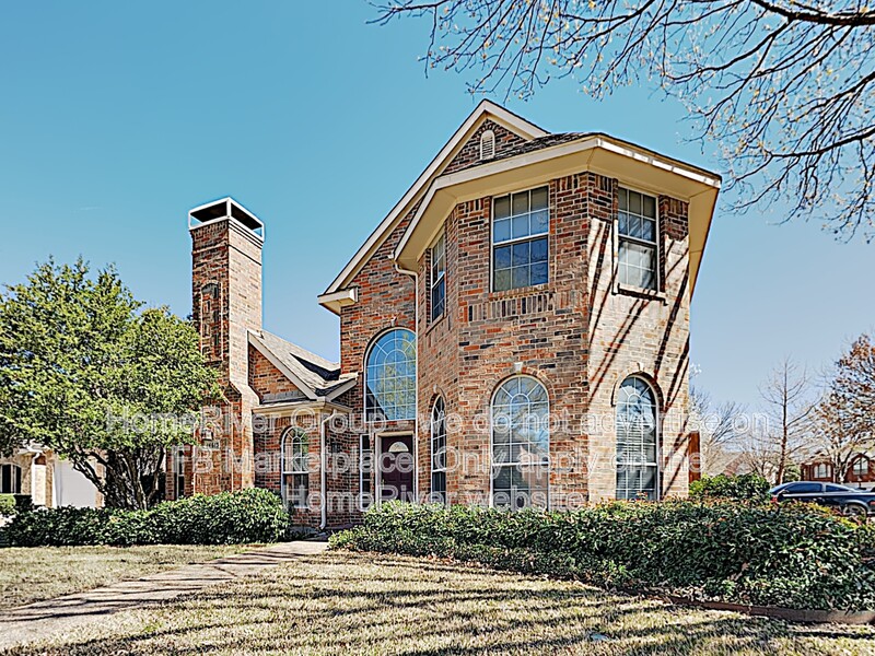 Addison House: 14613 Waterview Cir