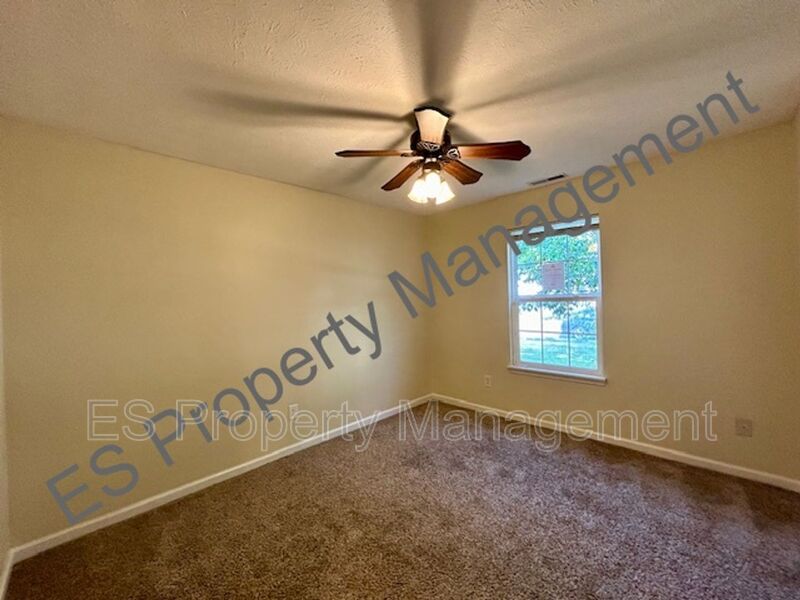 RENOVATED 3 Bedroom 2 Bathroom Ranch Style Home in Warren! - Photo 21