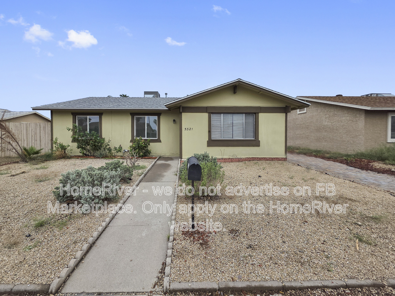 Glendale House: 5321 W Banff Ln