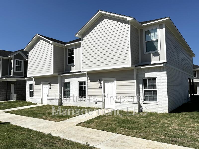 Fayetteville Condo: 779 South Amarillo Avenue - 1