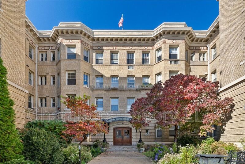 Washington Condo: 3220 17th ST