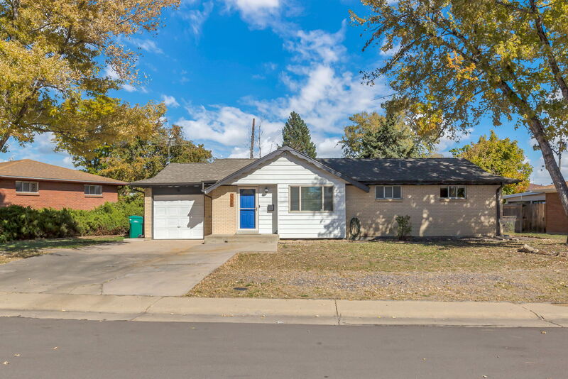 Denver House: 2021 Sherrelwood Circle