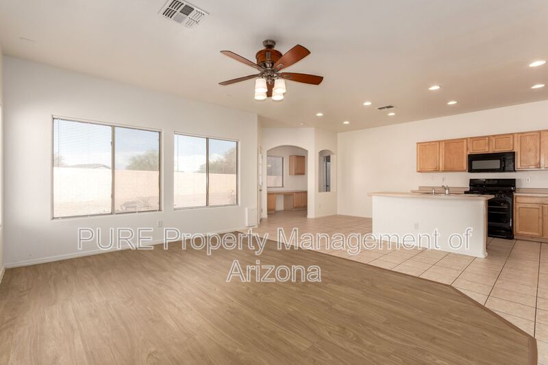 Mesa House: 2265 S Del Rancho