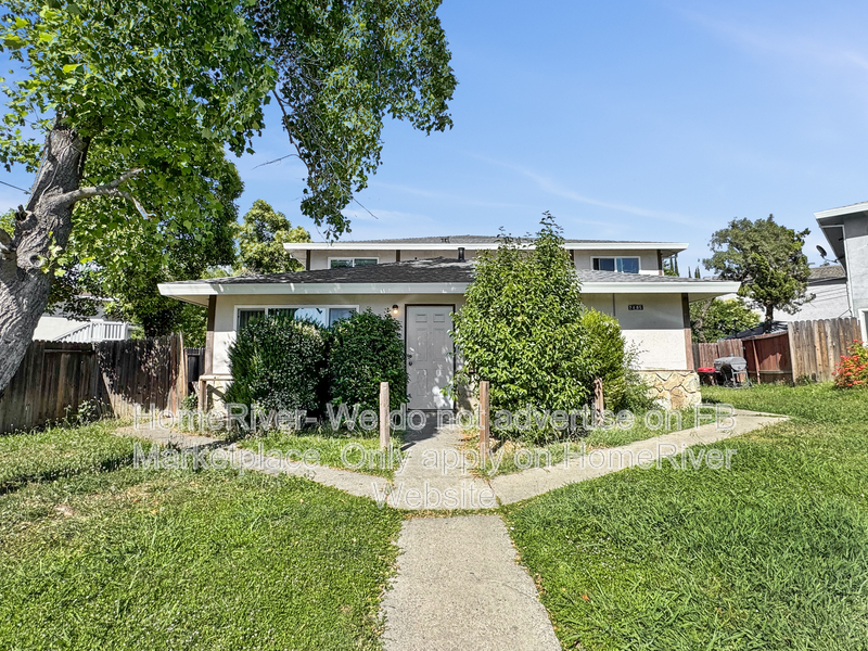 Sacramento House: 2405 Carta Ct