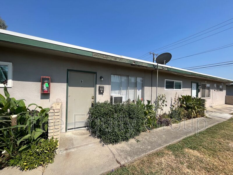 Visalia Condo: 513 E Myrtle Avenue