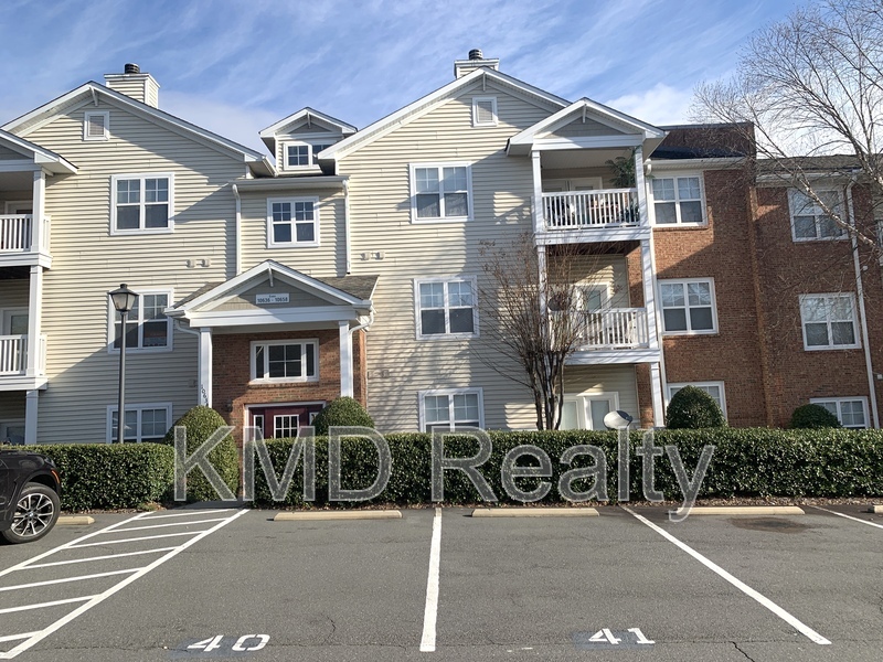 Charlotte Condo: 10648 Hill Point Court