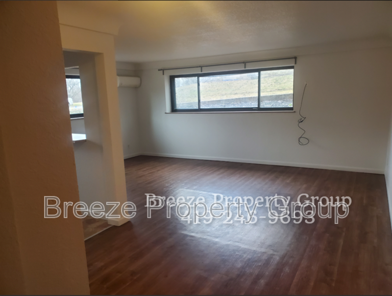 Toledo House: 1919 Ottawa Dr