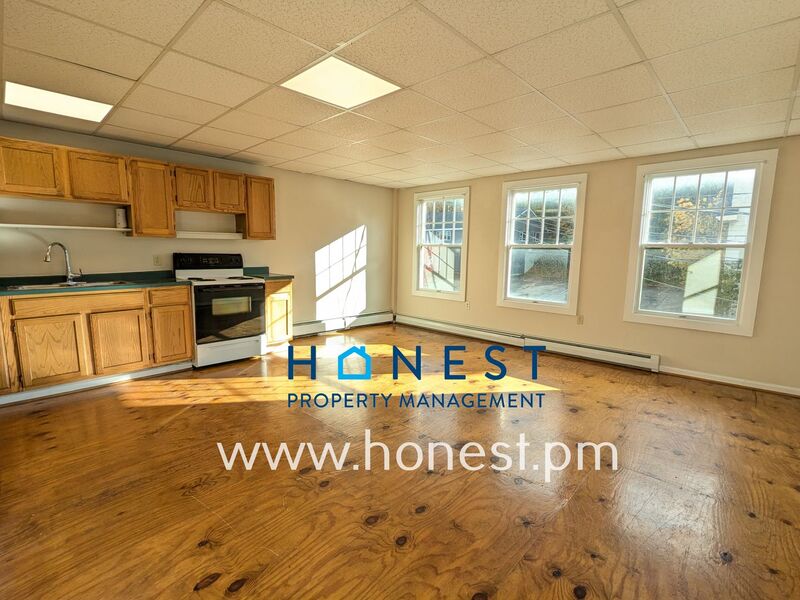 Gardiner House: 17 Mechanic Street