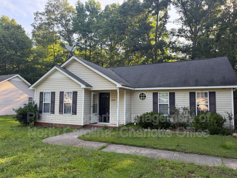 Indian Trail House: 6606 1st Ave