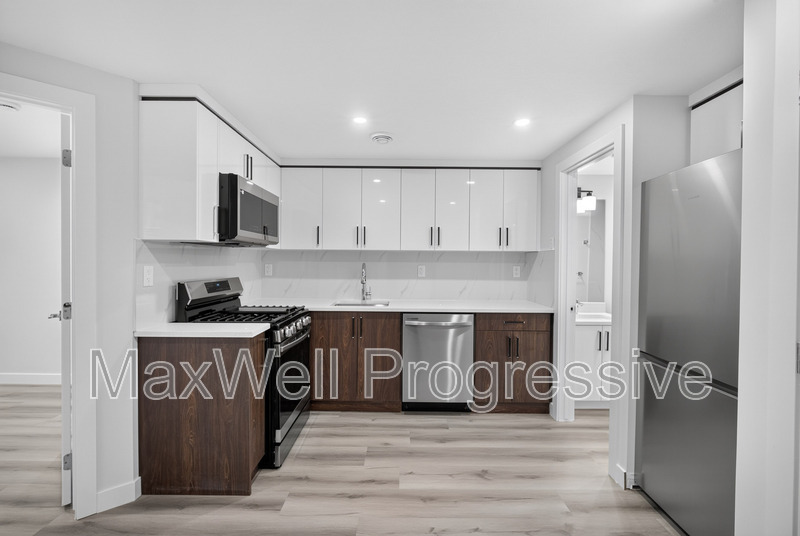 Edmonton Townhome: 10821 112 St NW
